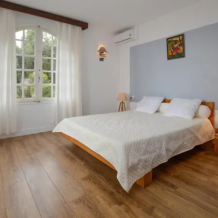 3 Bedroom Cozy In * Erbalunga (Corsica)
